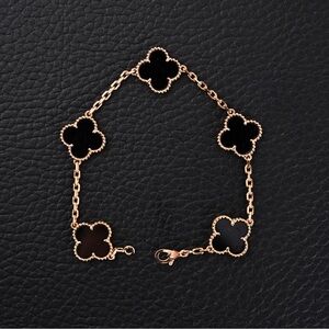 Van Cleef & Arpels fashion Clover bracelet